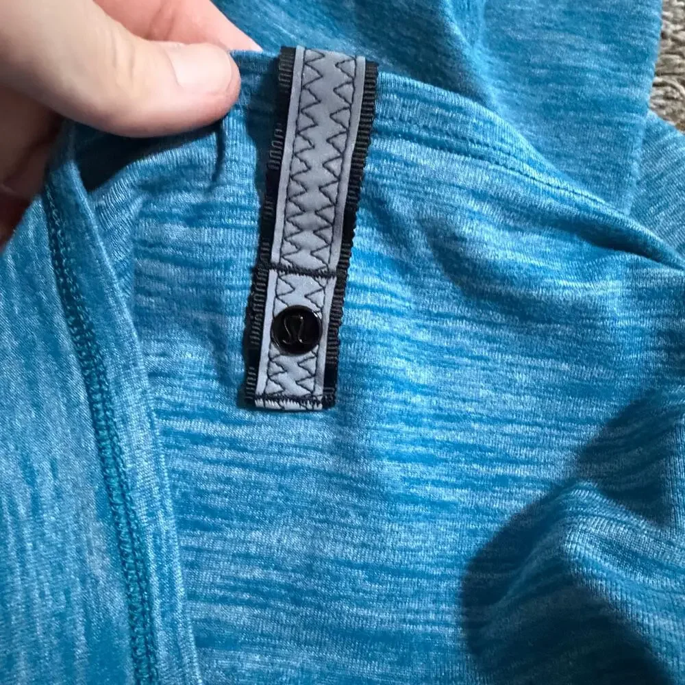 Lululemon blue scarf post yoga lightweight layering soft button up warm winter